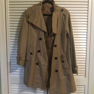 Gap beige trench coat